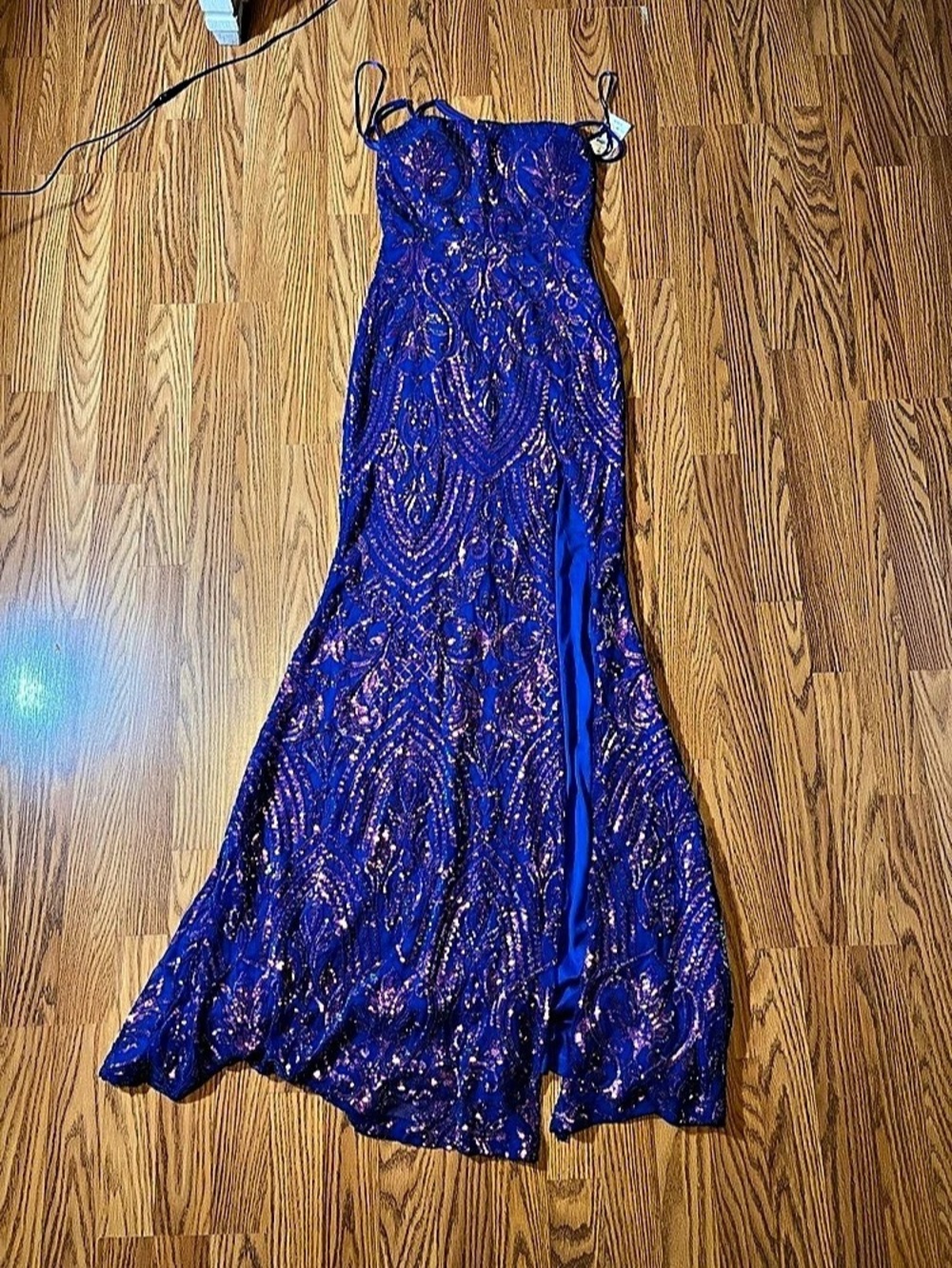 Windsor size medium dress long prom formal dress new with tags